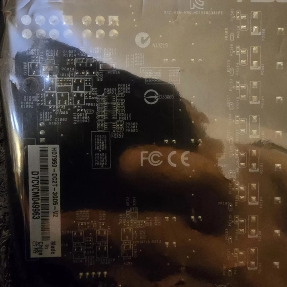 ASUS HOT ITEM! HD7950-DC2T-3GD5-V2 AMD Radeon HD 384-bit Graphics Card. R2S! - Picture 8 of 14